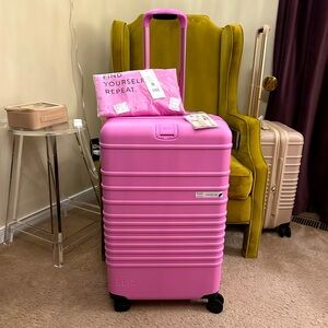 BÉIS The Medium Check-In Roller in Berry + Luggage Cover